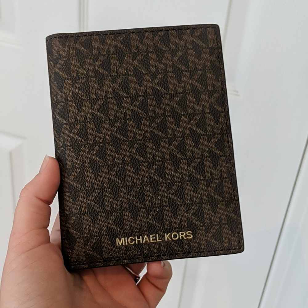 MK Michael Kors Passport Holder